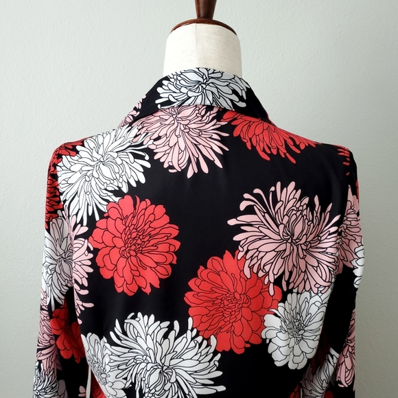 Guess Long Sleeve Button Down Black & Red Floral Print Shirt, Size Small - Picture 8 of 16